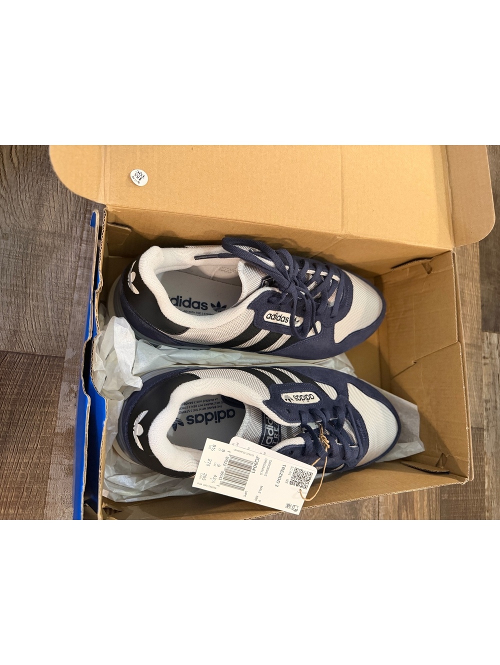 NWT Adidas Originals Treziod 2 Sneakers Navy Cream Gum Men’s 9.5